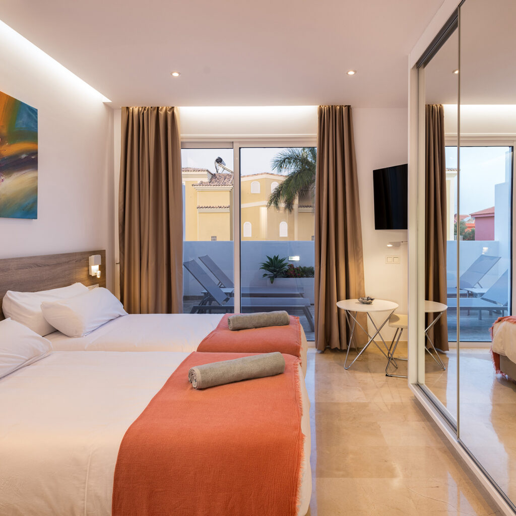 Descubre villas menorca y consejos para vacaciones en villas de menorca: zonas, ventajas, alquiler y claves para elegir una estancia ideal.